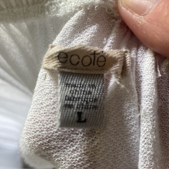 Ecote white flouncy top size large - Picture 5 of 5